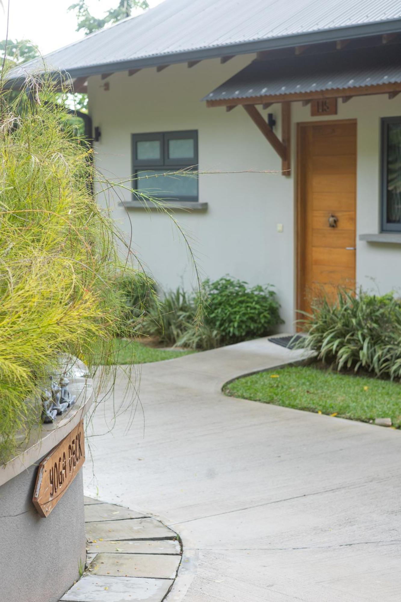 Paradise Chalets Yoga & Wellness Takamaka Dış mekan fotoğraf